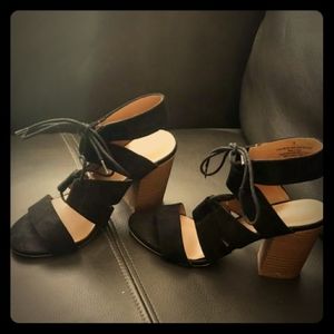 Black Tied Heel
